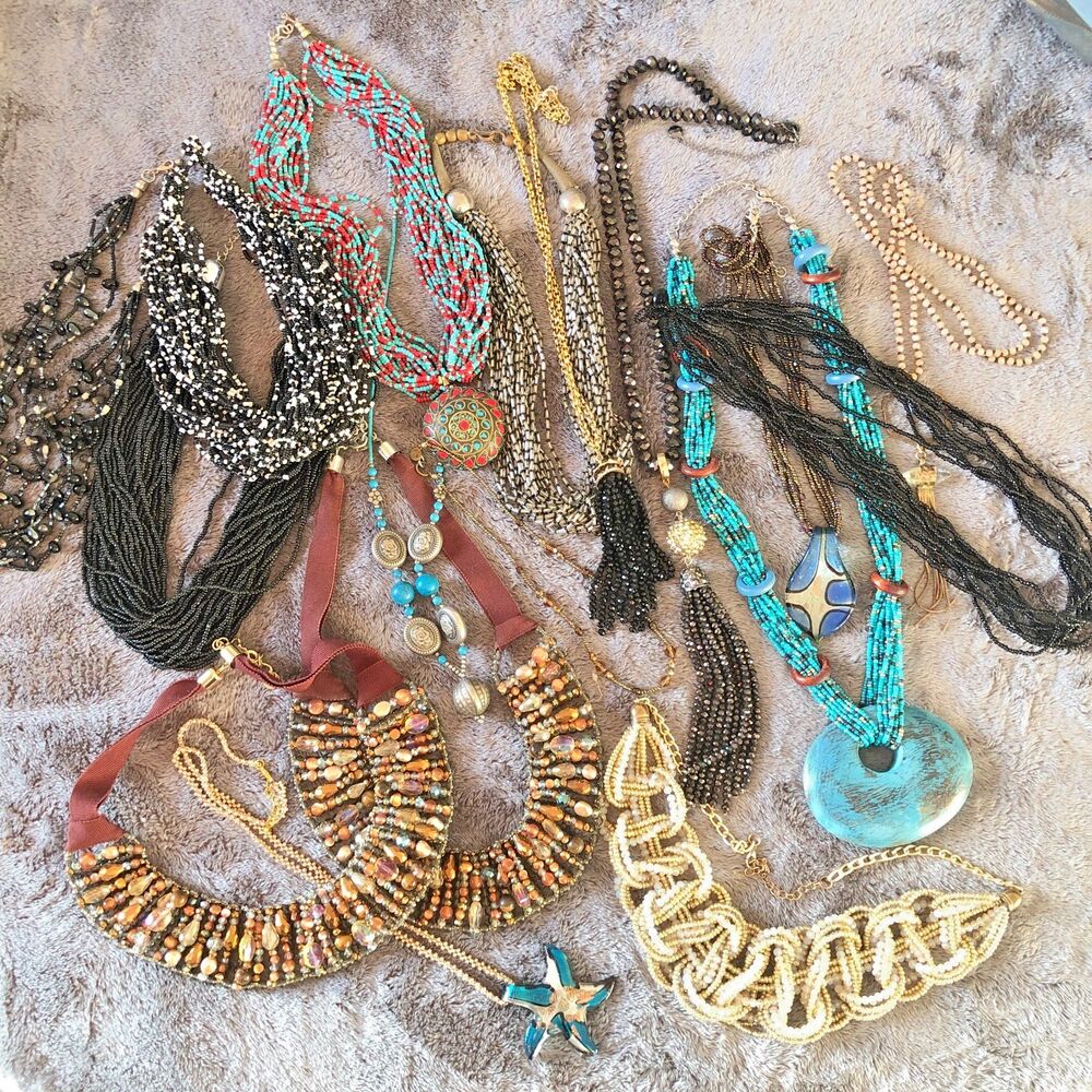 Lot of Seed Bead Necklace 17 in Lot